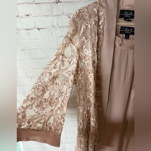 Elegant 2Pc R&M Blush Cream Lace Overlay & Dress - Picture 3 of 8